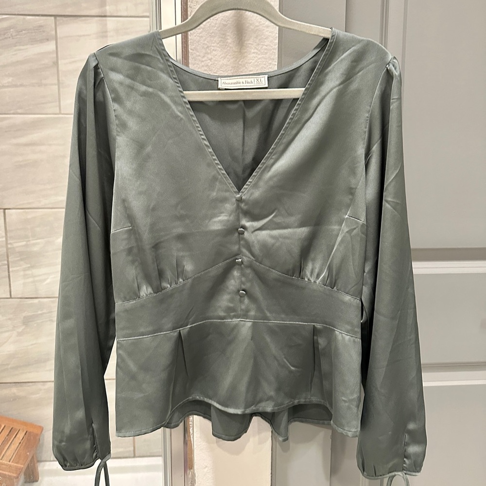 NWOT Satin Long Sleeve Blouse